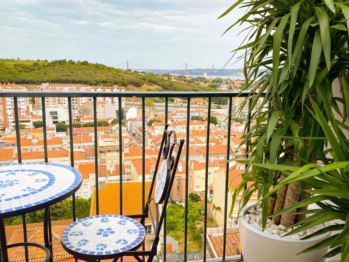 Ideally Located With Perfect Views Algés Exteriér fotografie
