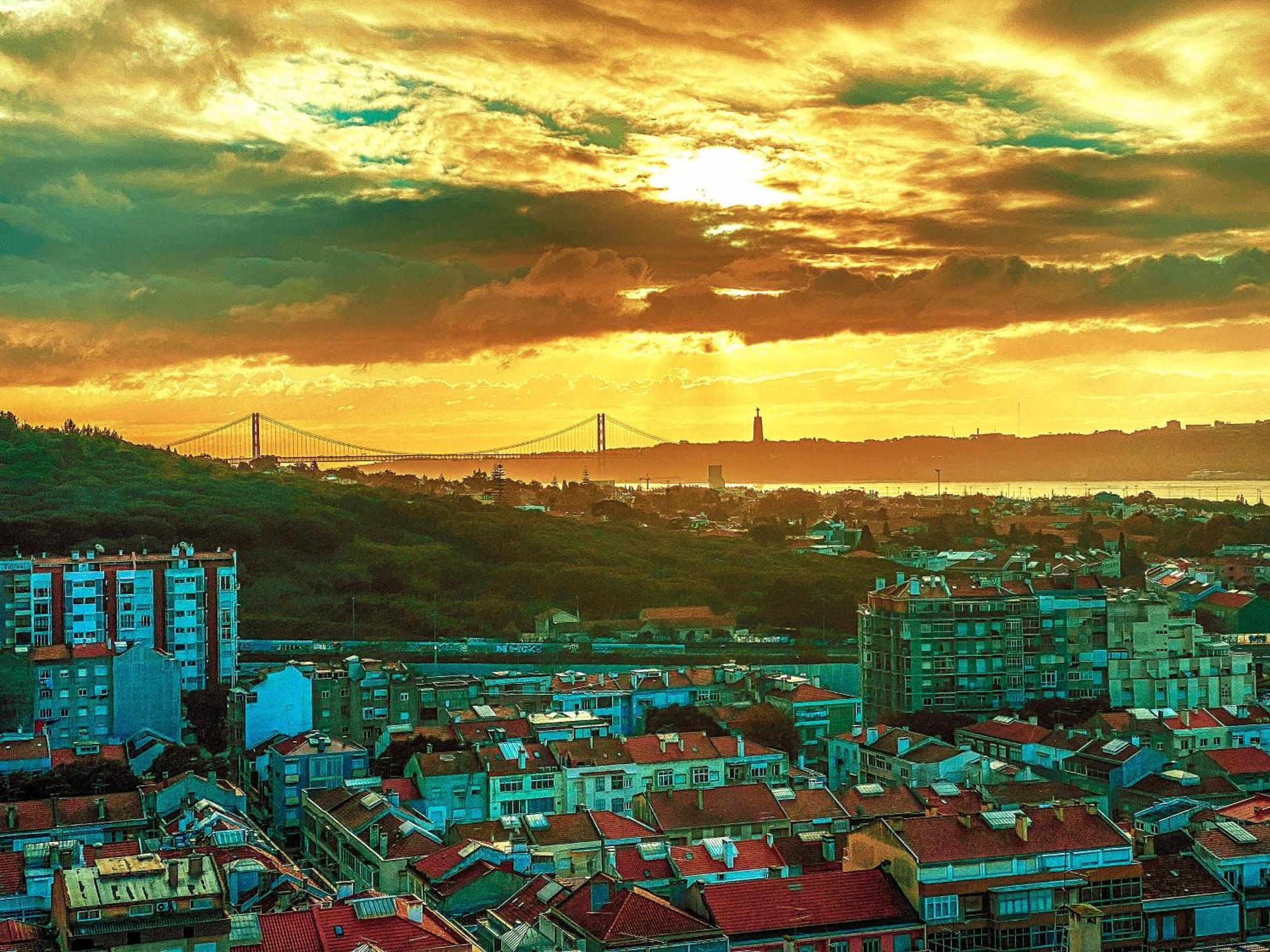 Ideally Located With Perfect Views Algés Exteriér fotografie